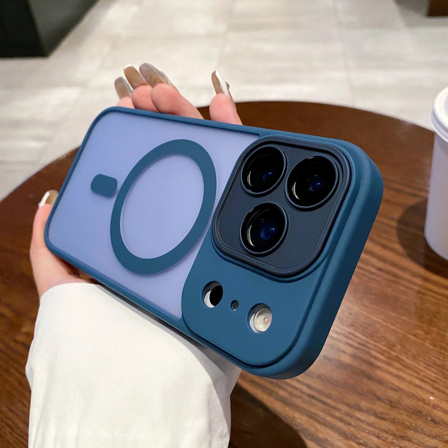 OENY Luxury Magnetic Wireless Case For iPhone 17 Pro Max