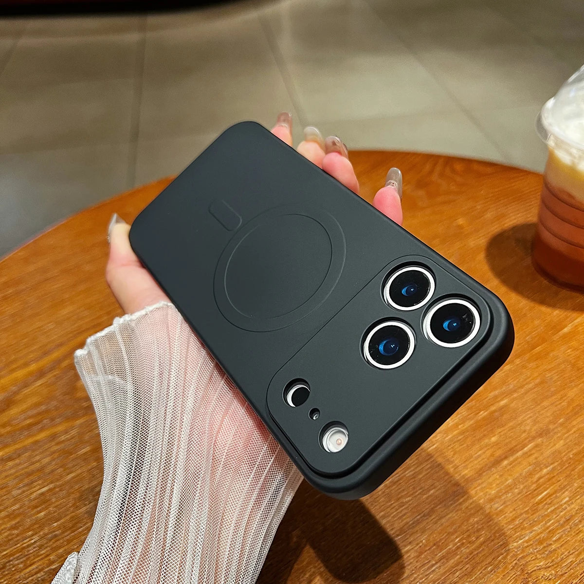 LICOERS Magnetic Liquid Silicone Case For iPhone 17 Pro