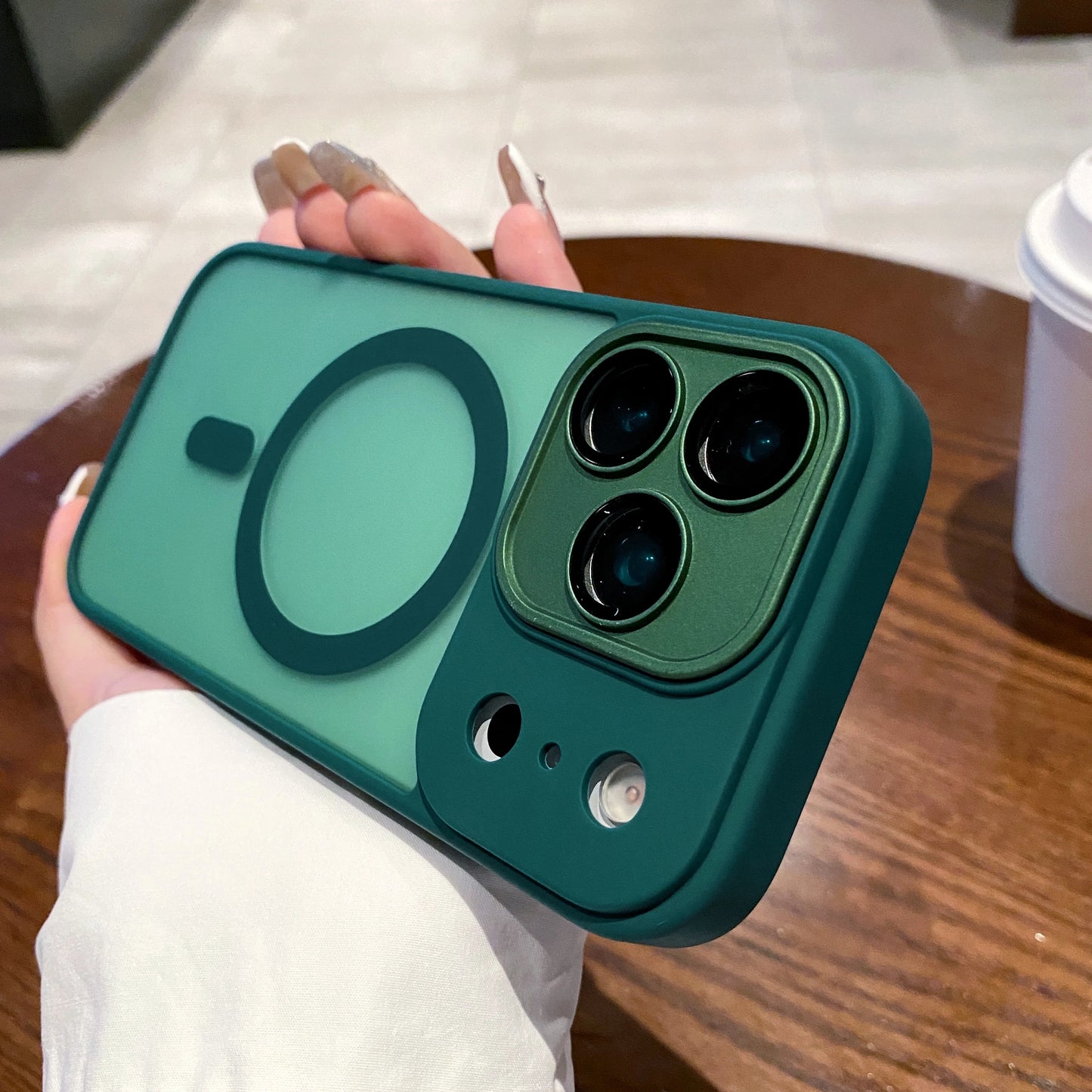 OENY Luxury Magnetic Wireless Case For iPhone 17 Pro Max