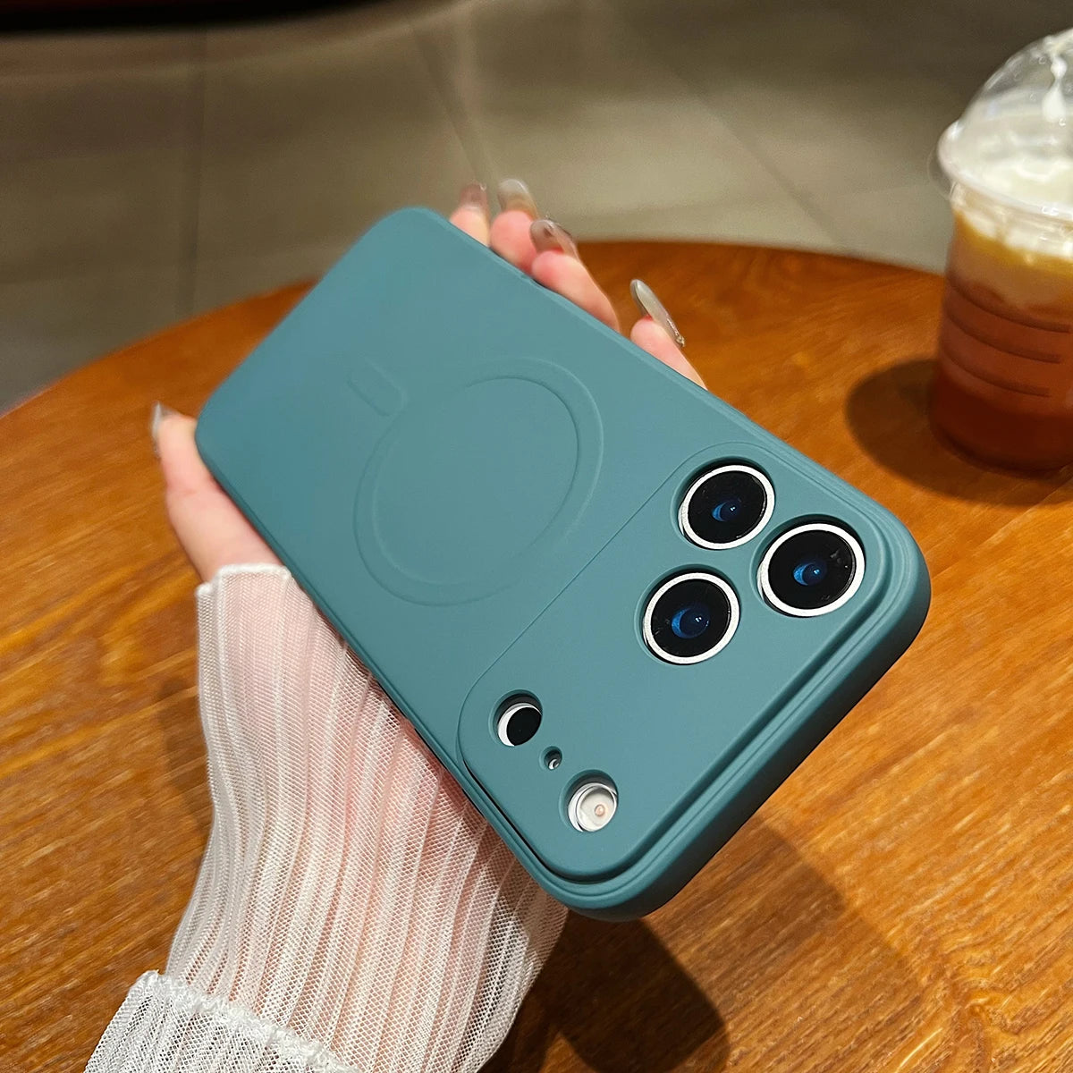 LICOERS Magnetic Liquid Silicone Case For iPhone 17 Pro