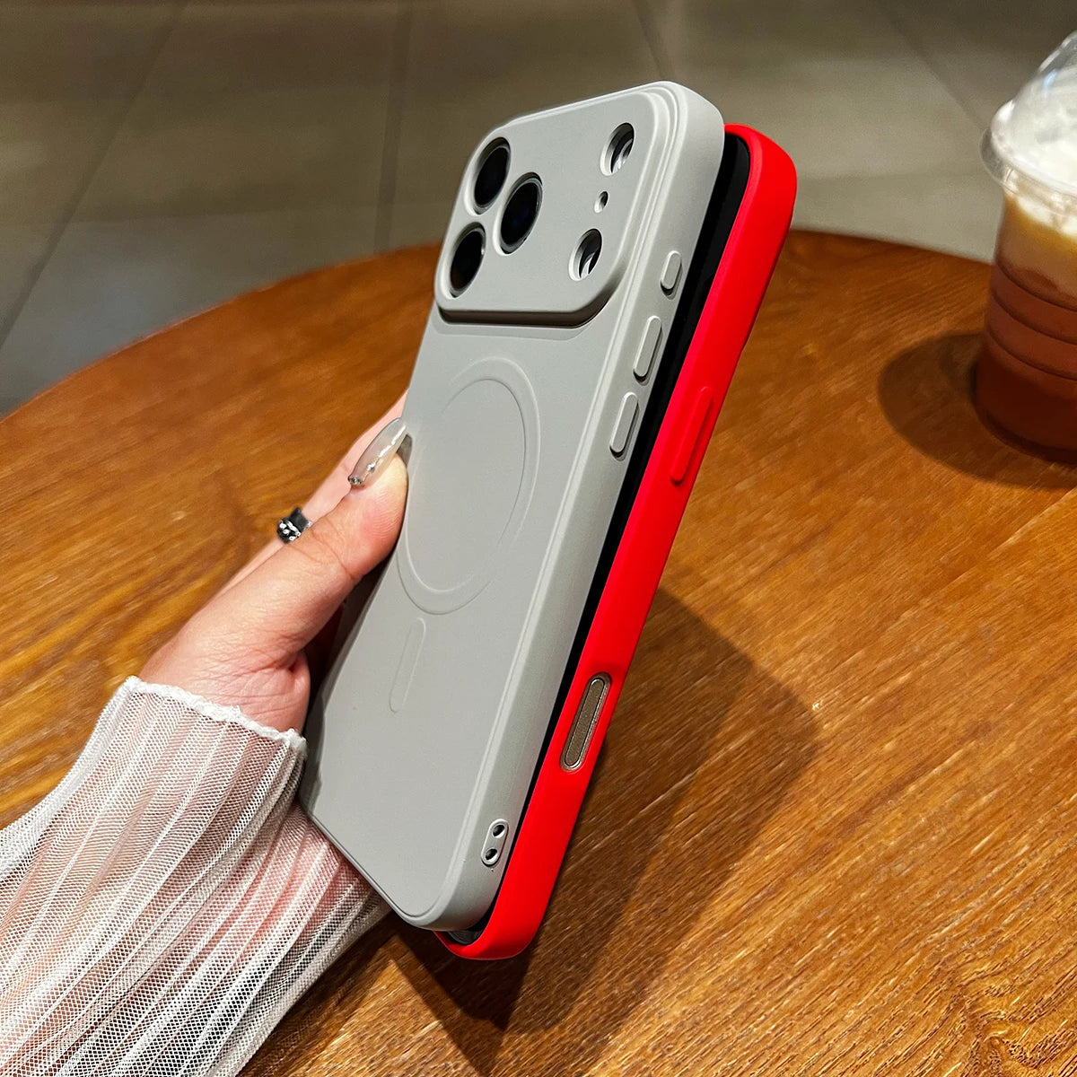 LICOERS Magnetic Liquid Silicone Case For iPhone 17 Pro