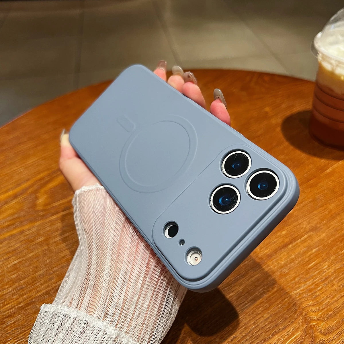 LICOERS Magnetic Liquid Silicone Case For iPhone 17 Pro