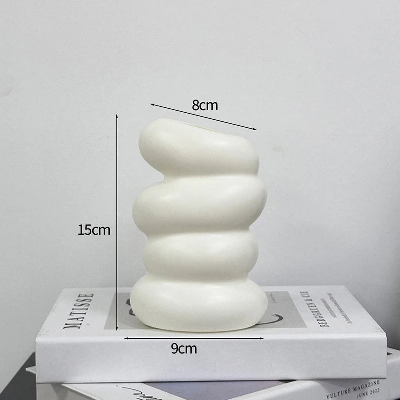 Function Modern Style Plastic Vase For Aesthetic Floral Arrangement