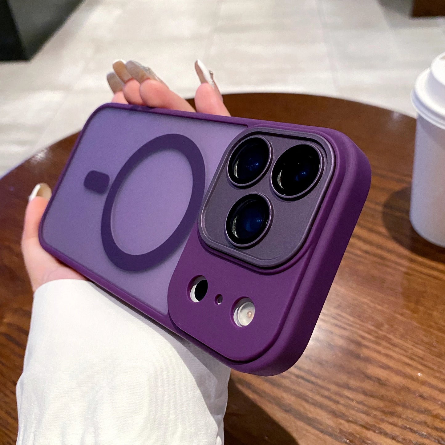 OENY Luxury Magnetic Wireless Case For iPhone 17 Pro Max